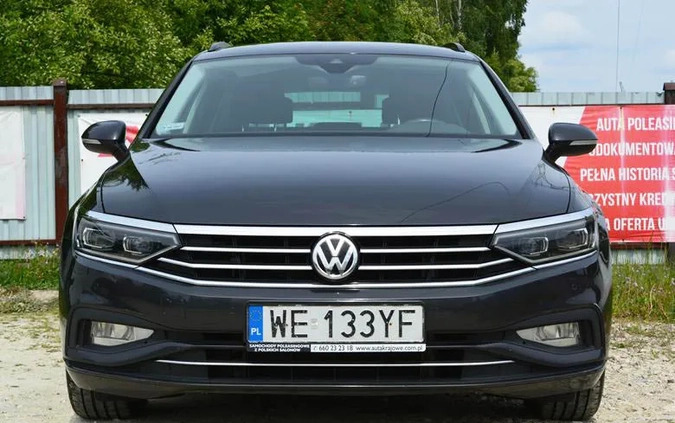 Volkswagen Passat cena 79900 przebieg: 123000, rok produkcji 2019 z Raciąż małe 562